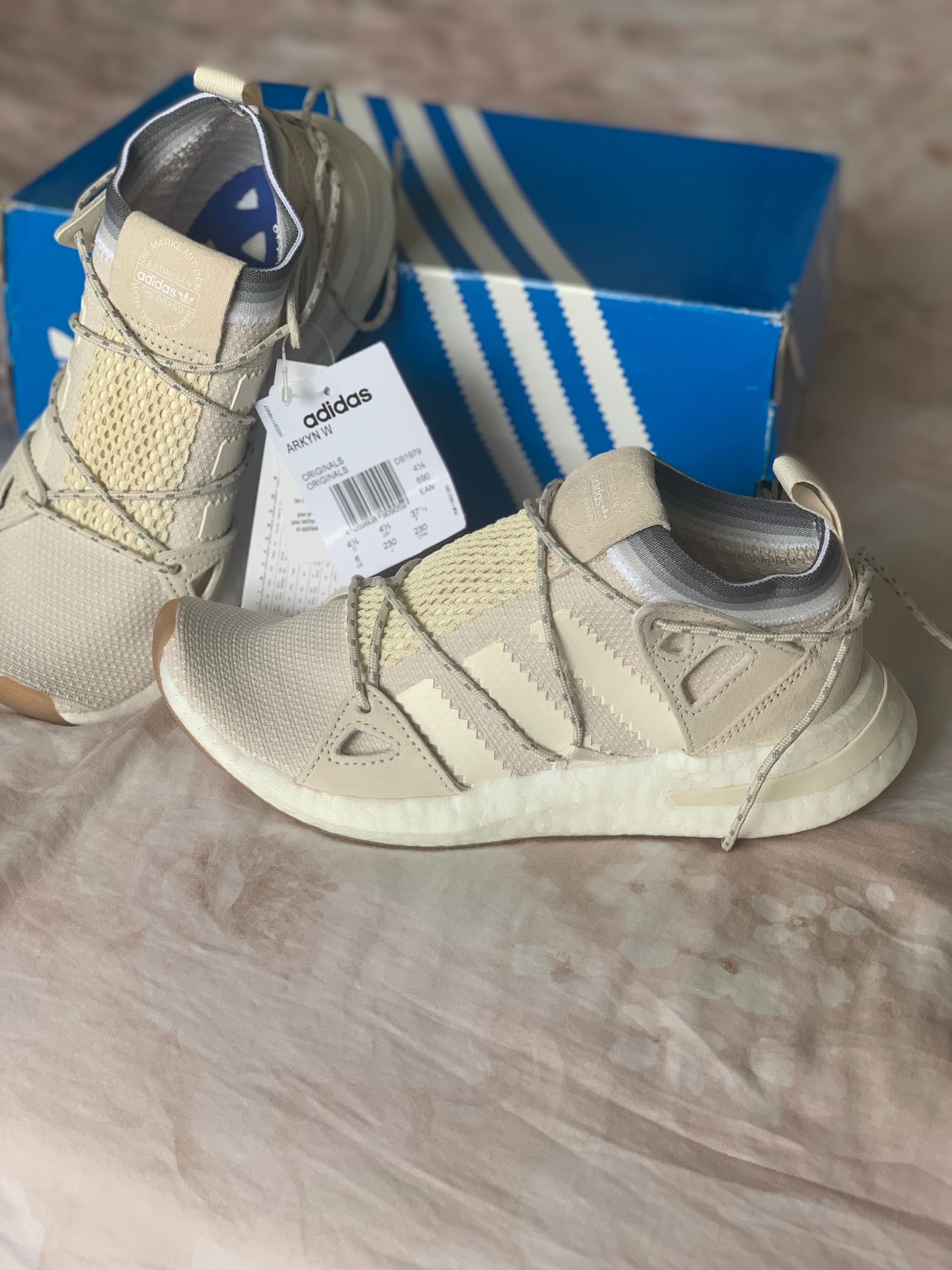 Обувки Adidas Arkyn W