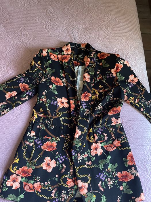 Продавам дамско сако