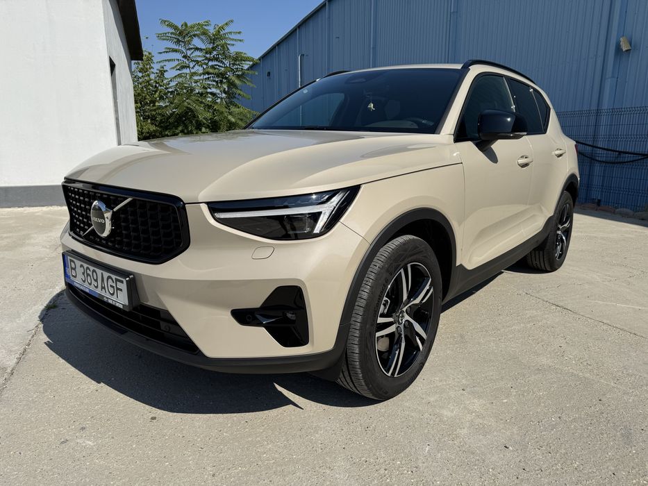 Volvo XC 40 - B3 MildHybrid - Benzină