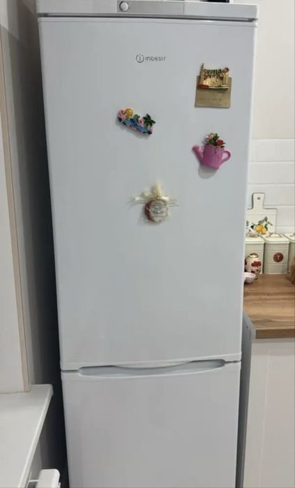 Продам холодильник