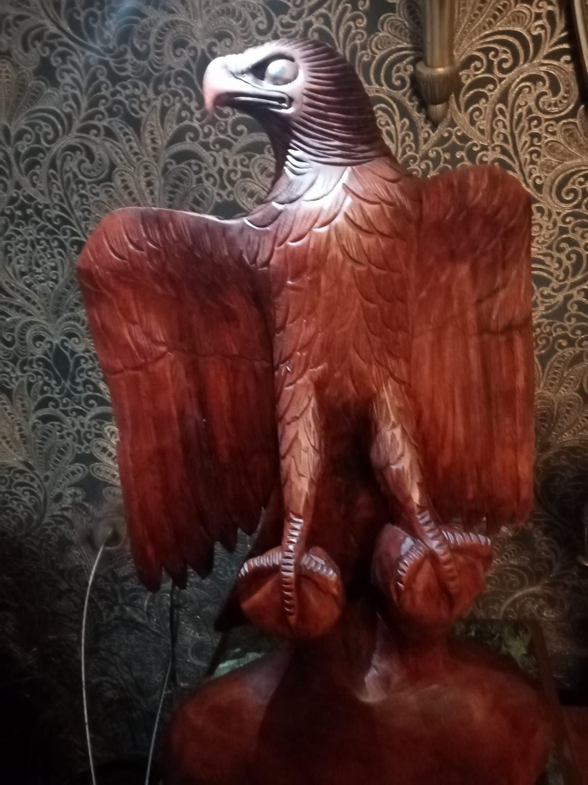 Superbă sculptura vultur de dimensiuni impresionante din lemn masiv sc