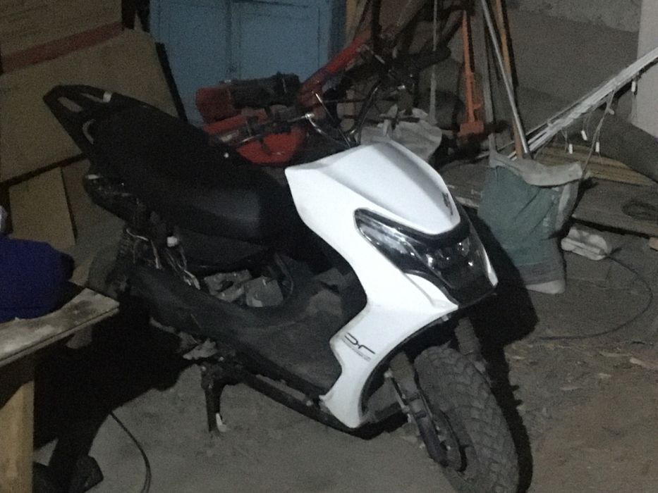 Продам скутер м12