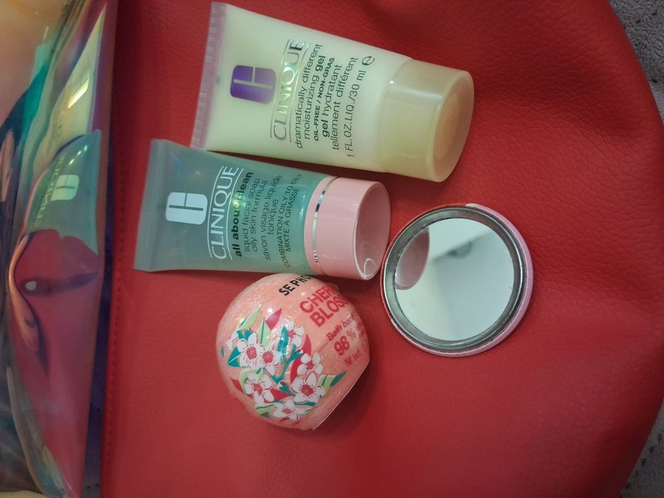 Нови козметика на. Clinique за 20 лв всичко
