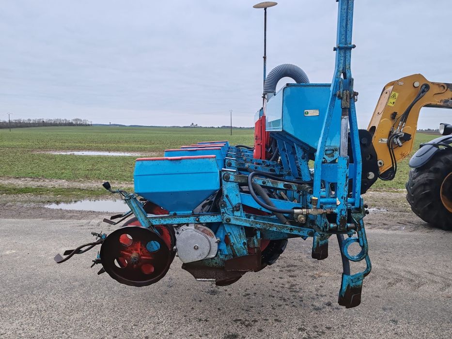 Semanatoare prasitoare