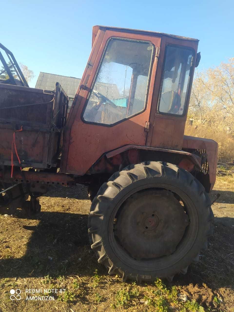 Очень  очень срочно продам 2 трактора т-16  по цене одной