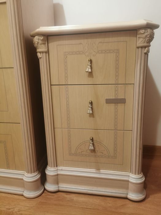 Vand Canapea cu fotolii rustice ,antik,cu brate din stejar si 2 comode