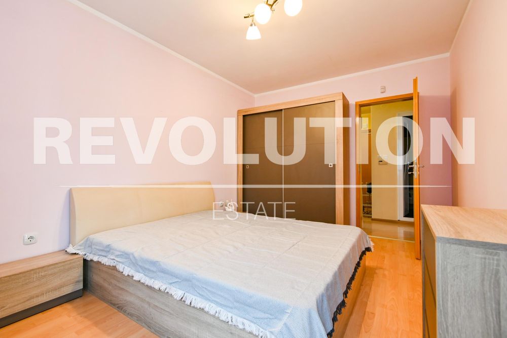 Дава се под наем Тристаен апартамент в София, Лозенец - 100 кв.м за 750 € - Снимка #3