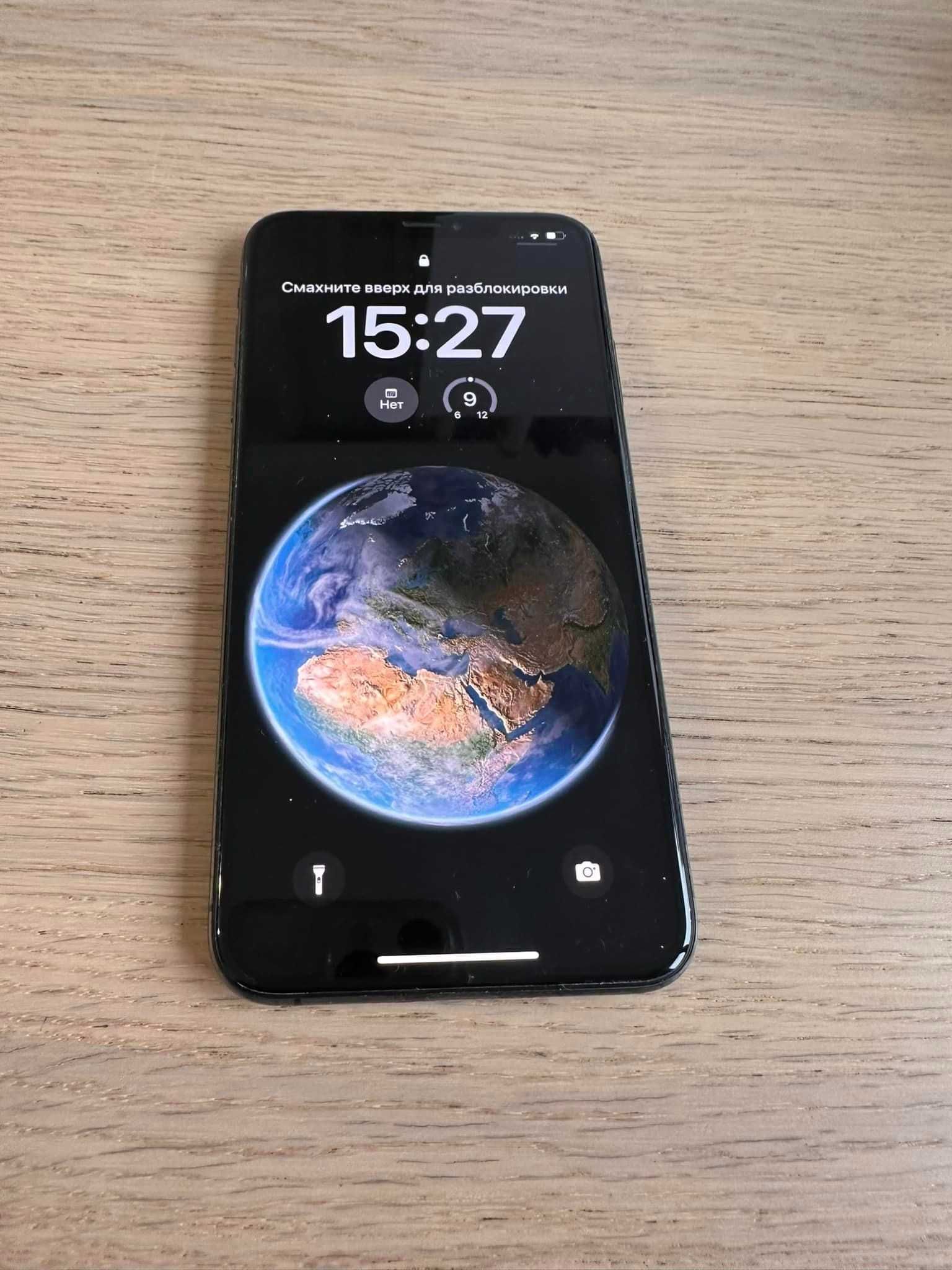 Продавам IPhone XS Max , в отлично състояние