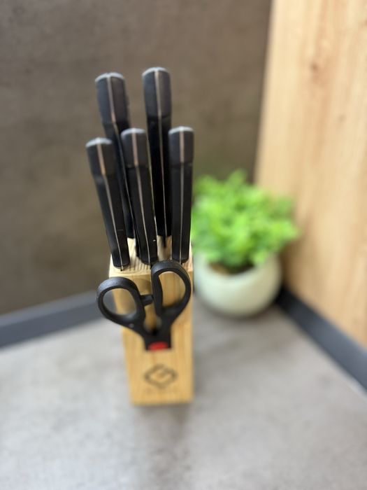 Set cutite GR2507, 7 piese, suport lemn