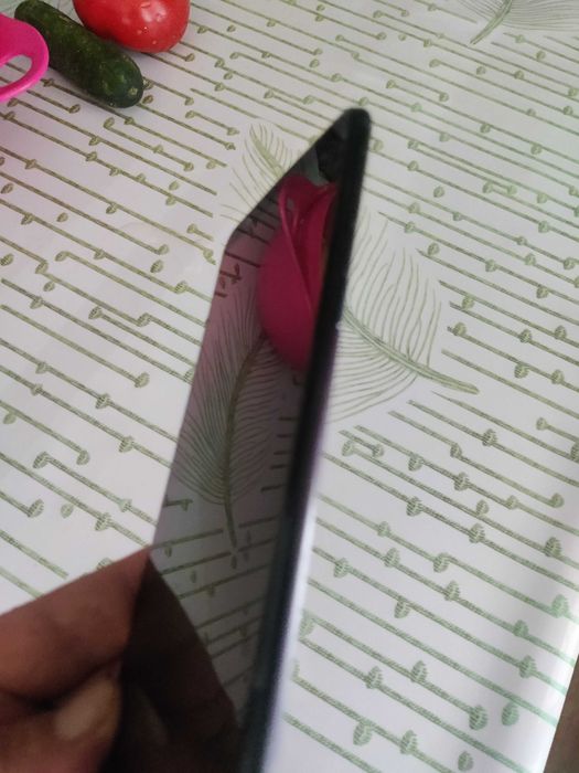 OnePlus 5t (6/64) в отличном состоянии .