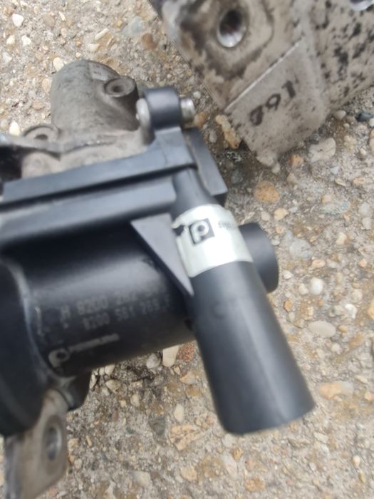 Vând egr laguna 3 1.5