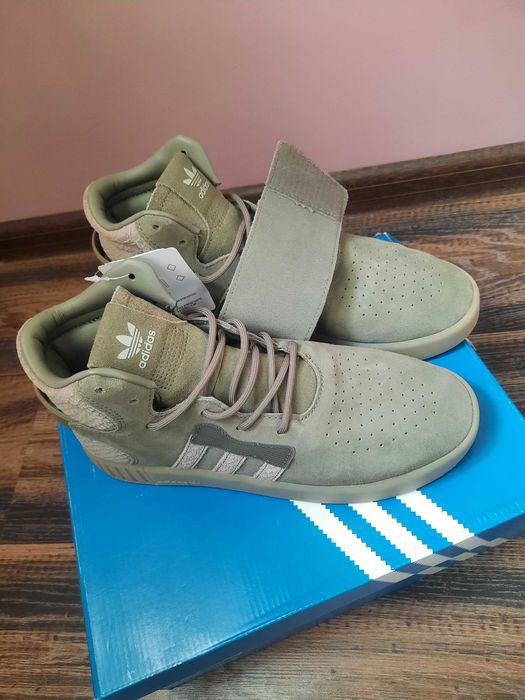 НОВИ кецове Adidas Originals