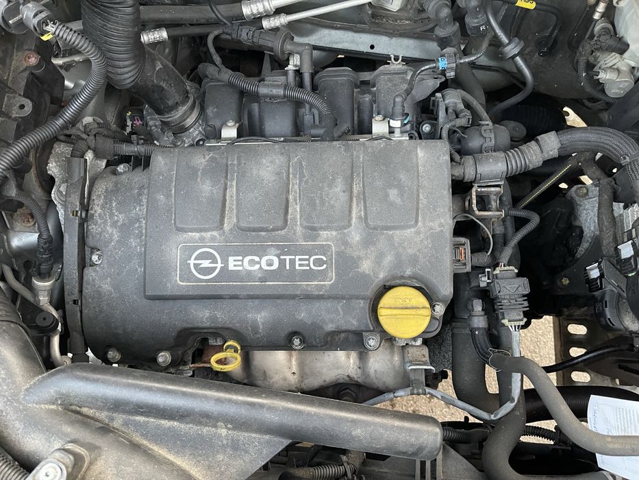 Opel Corsa D 1.4i на части