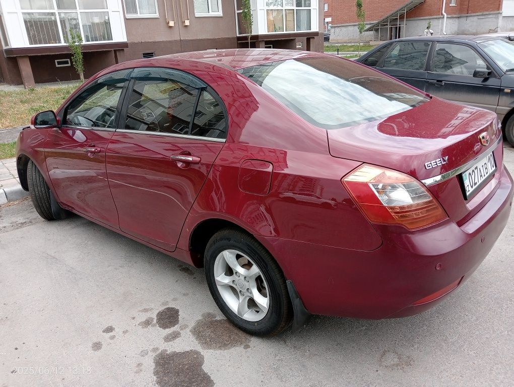 Geely Emgrand EC7 
ДВС и АКПП автомат в отличном состоянии.
Ход