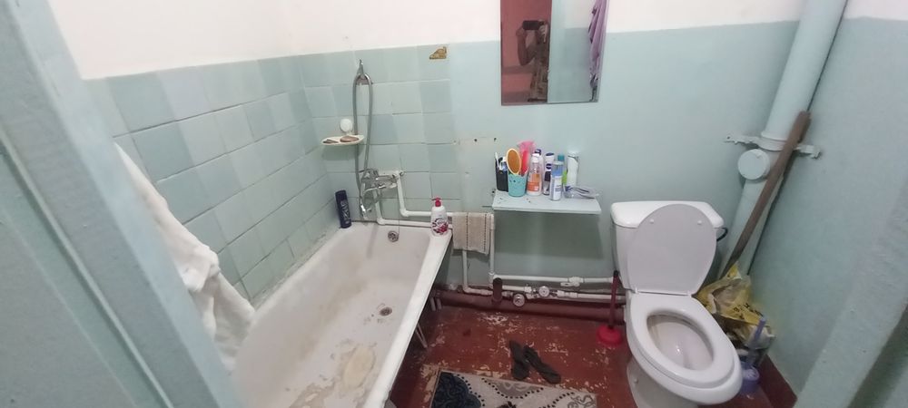 Срочно интернатда 1хонали уй сотилади 2хонали килинган гишли дом 17000