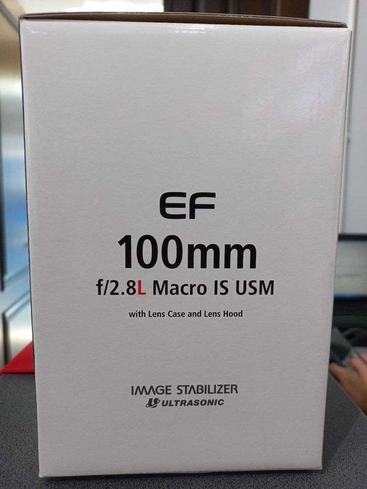 Объектив Canon EF 100mm f/2.8L Macro IS USM