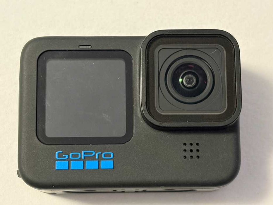 GoPro HERO10 Black 5.3K Cameră de acțiune + Accesorii