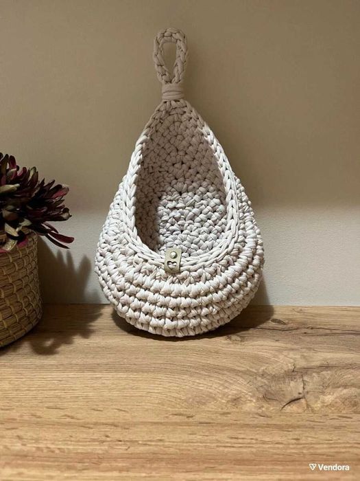 Кошница във формата на капка, ръчна изработка