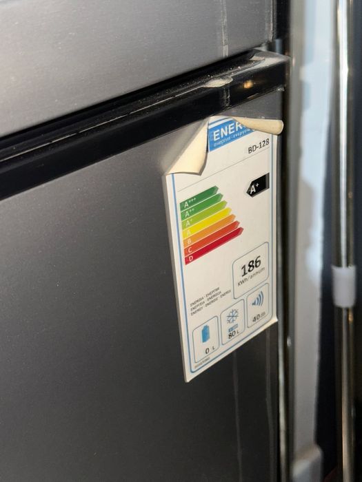 Продается бу морозильник muxxed