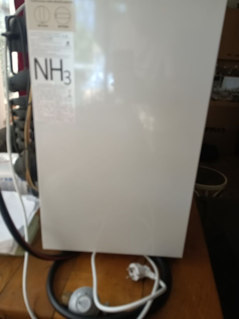 Мини хладилник на газ,  12V, 220V