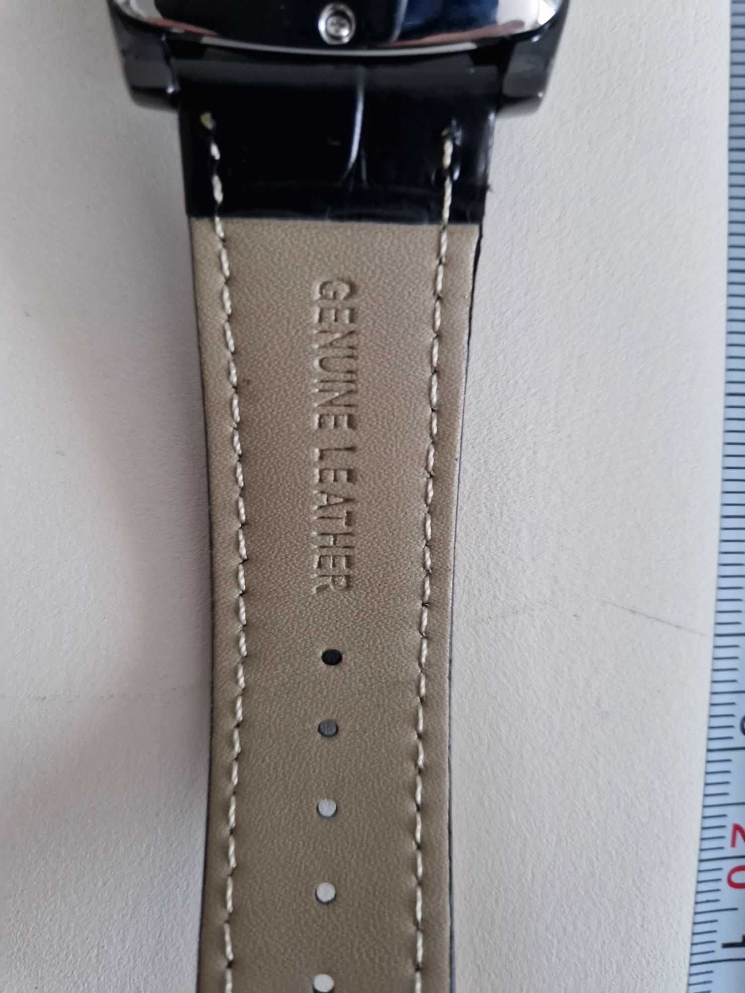 Ceas automatic negru cu bratara neagra de piele