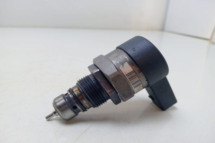 Regulator  senzor presiune rampa 2.0 D 0281002481 BMW Seria 3 E90