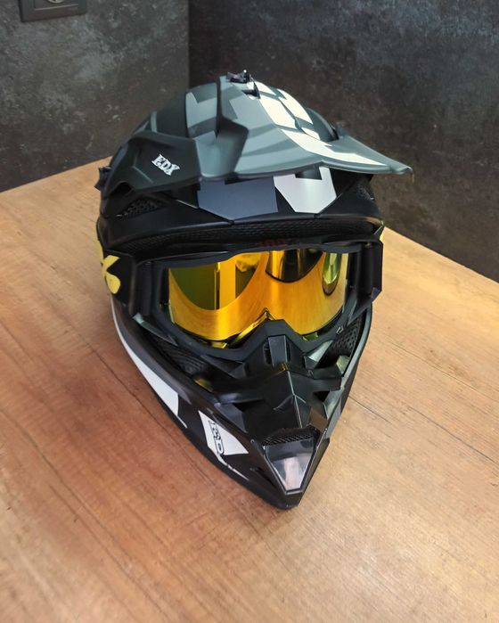 Перфектният Коледен Подарък! Каска за Мотокрос, Велосипед, Тротинетка