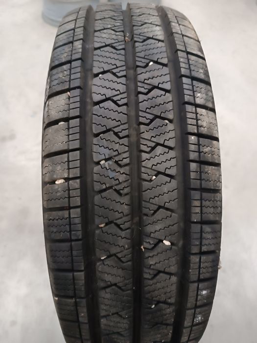 1buc Anvelopa Iarna 205 65 16c Matador  noua!