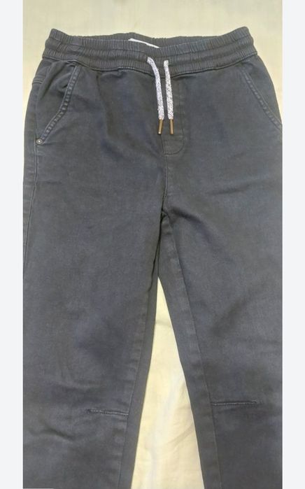 Blugi și hanorac Reserved 146