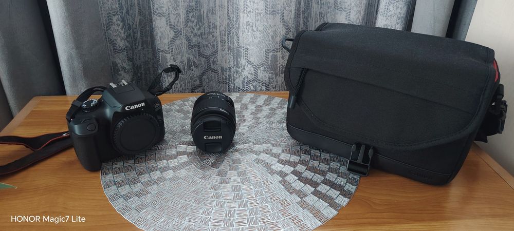 Aparat foto Canon EOS400D
