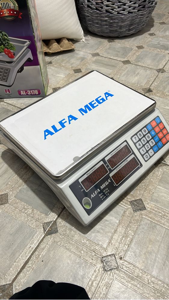 Торговые весы.