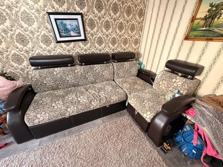 Продам Диван есть угл к нему