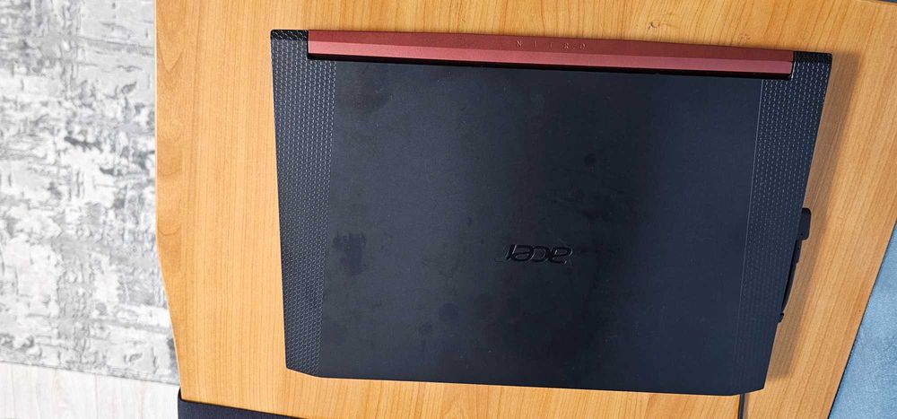 Laptop gaming acer nitro5 i7  19"