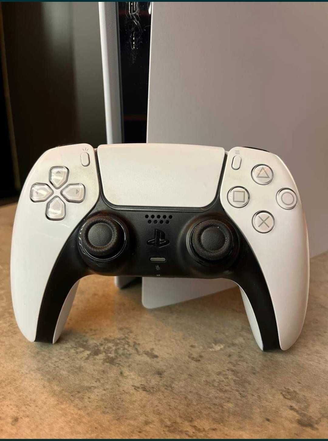 Продава PS 5 Play station 5