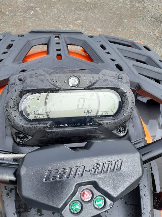 Atv can am outlander