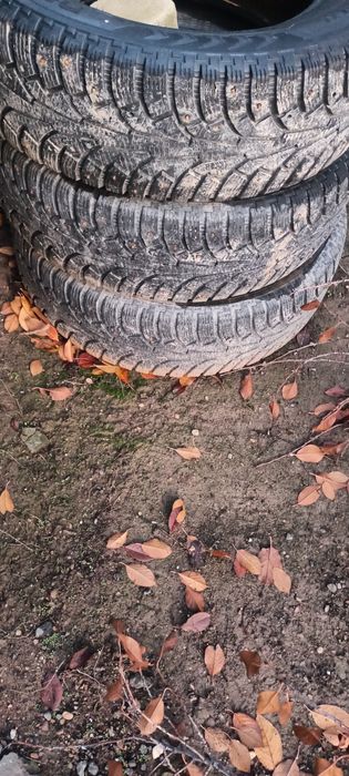 Продам зимнею резину Nokian