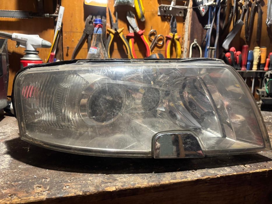 Vand Faruri Skoda Superb 2005