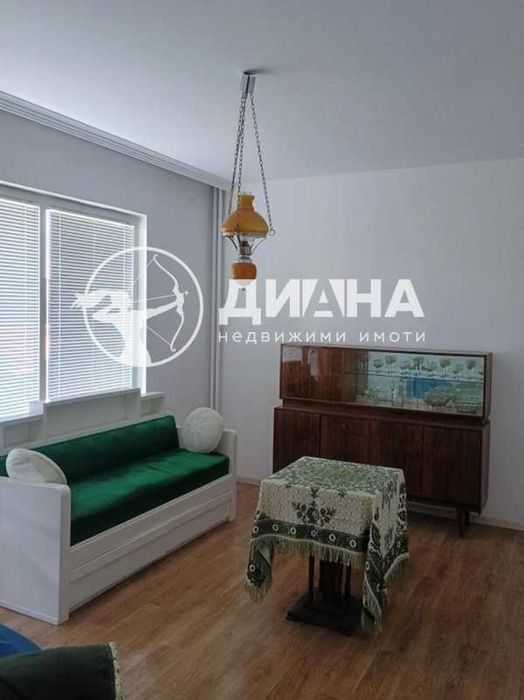 Тристаен, панелен апартамент, до СУ Паисий Хилендарски, Каменица 1