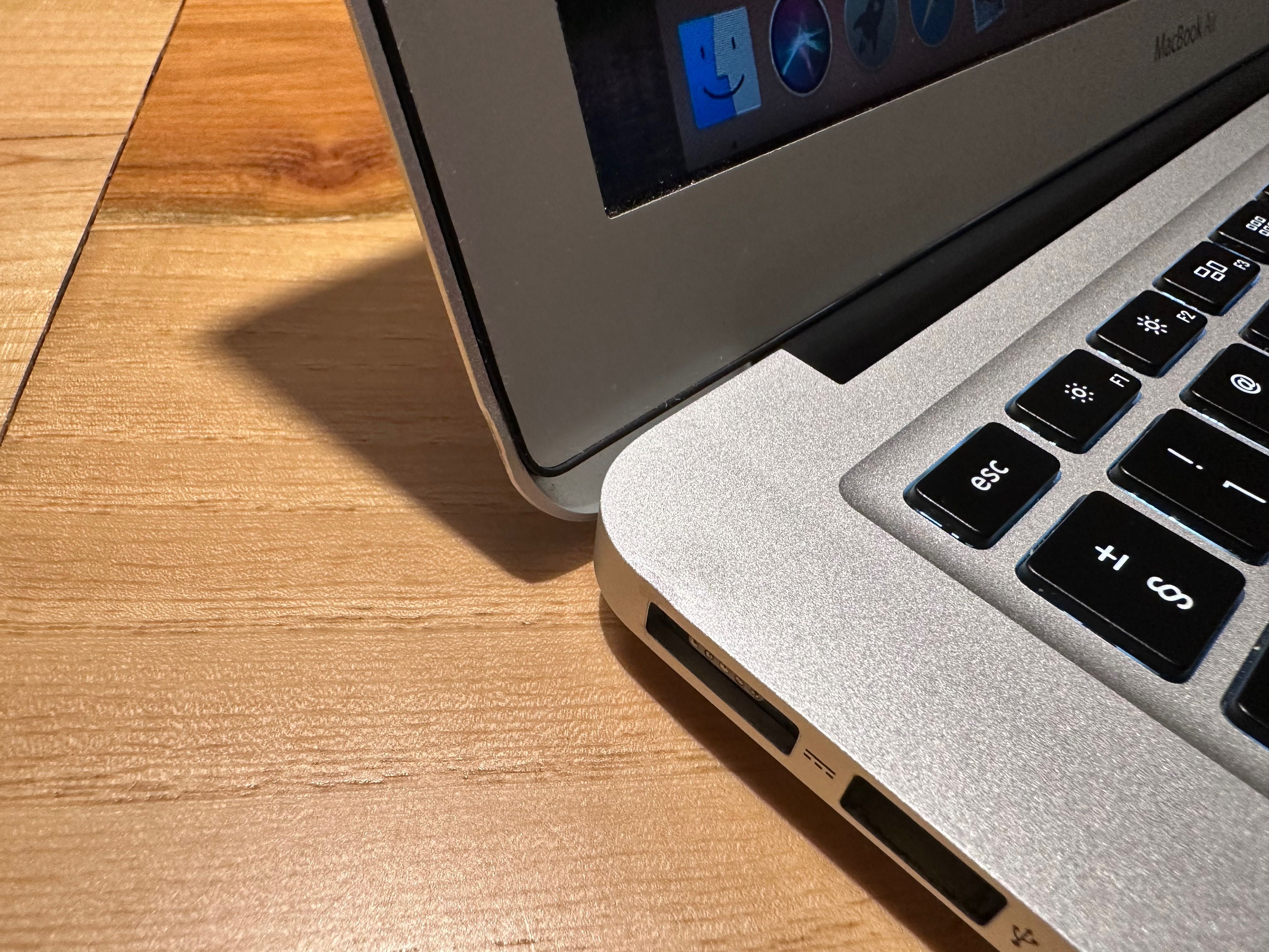 Apple MacBook Air 13" 2017