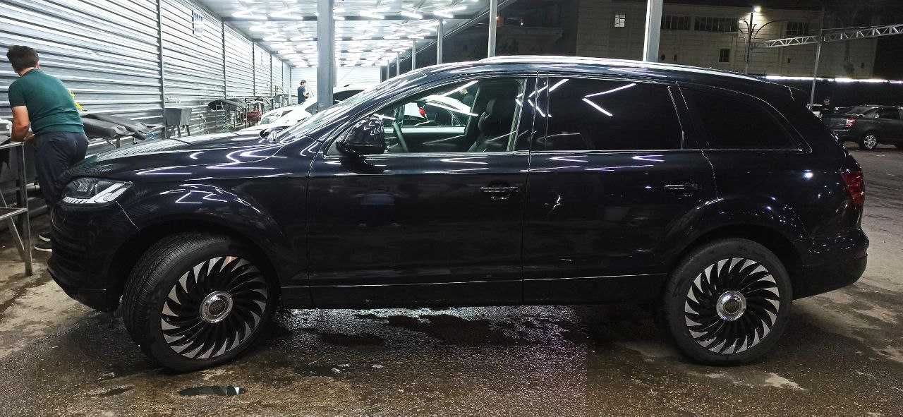 Audi Q7 + Metan 172 ming km