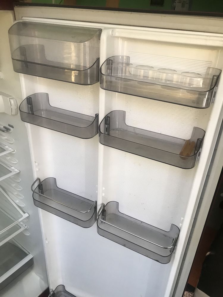 Ретро хладилник