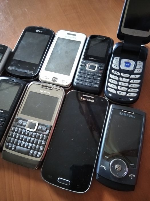 Vand telefoane functionale Bacău