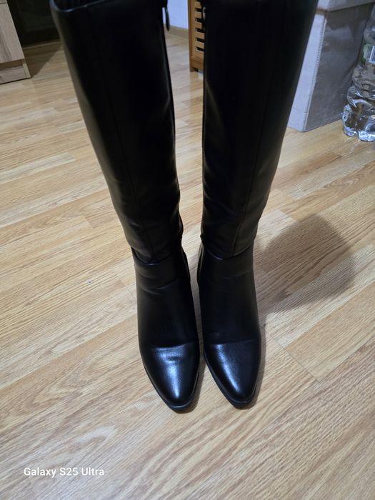 Cizme lungi pentru gambe groase