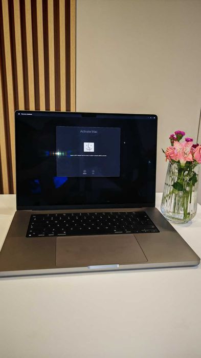 macbook Pro 16 inch