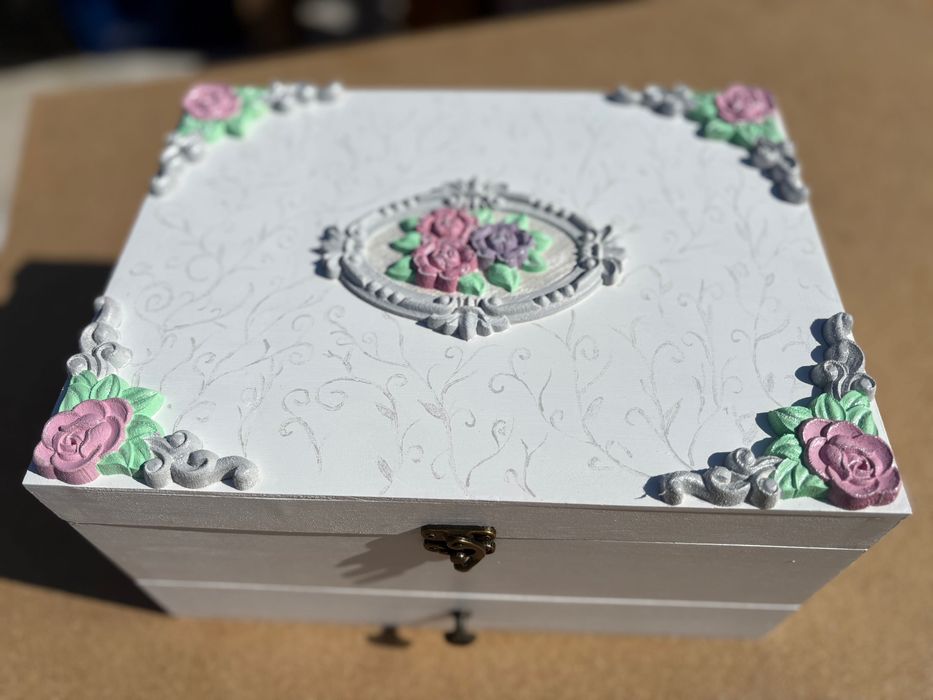 Cutie de bijuterii handmade