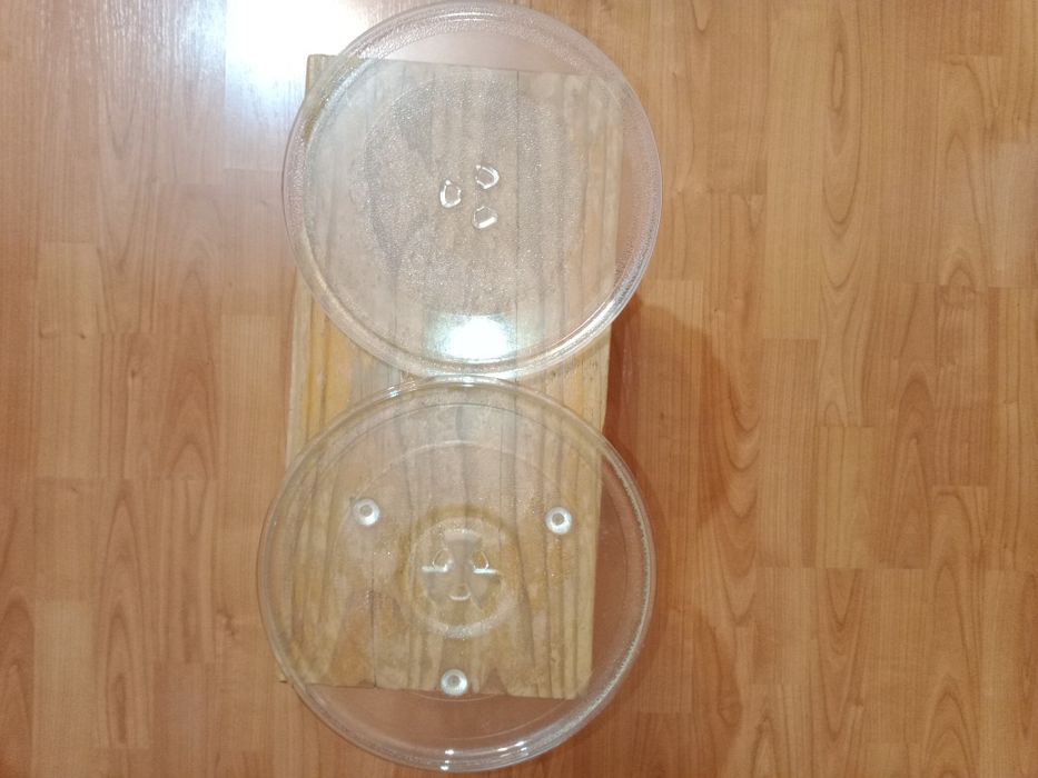 Farfurie microunde.Cafetieră Tefal Subito și un Butoi