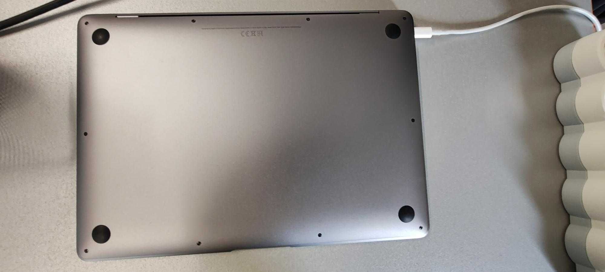MacBook Air 13.3 inch 2020
