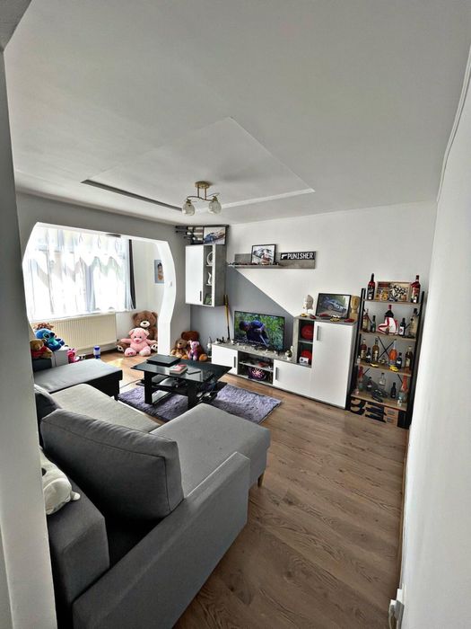 Apartament 2 camere de vanzare!