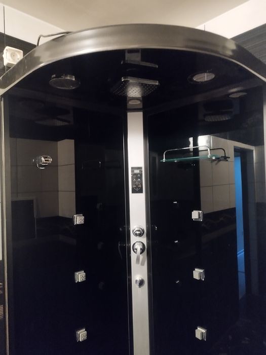 Хидро масажна душ кабина