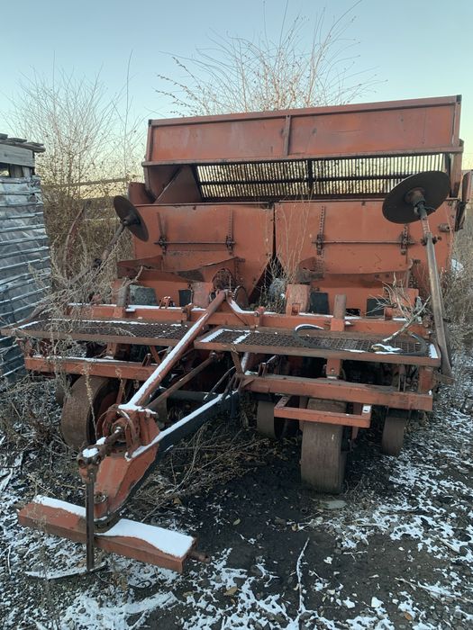 Продам картофельное оборудование для посадки,уборки